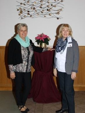 Die beiden Vorsitzenden, Heike Wetscheck (links) und Lore Niemeyer begrüßten die Gäste Die beiden Vorsitzenden, Heike Wetscheck (links) und Lore Niemeyer begrüßten die Gäste